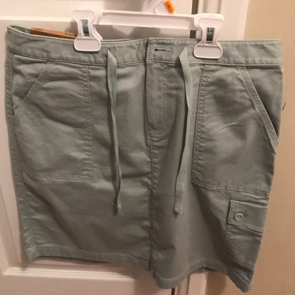 Sage Green LlBean women’s skirt, size 6 petite.